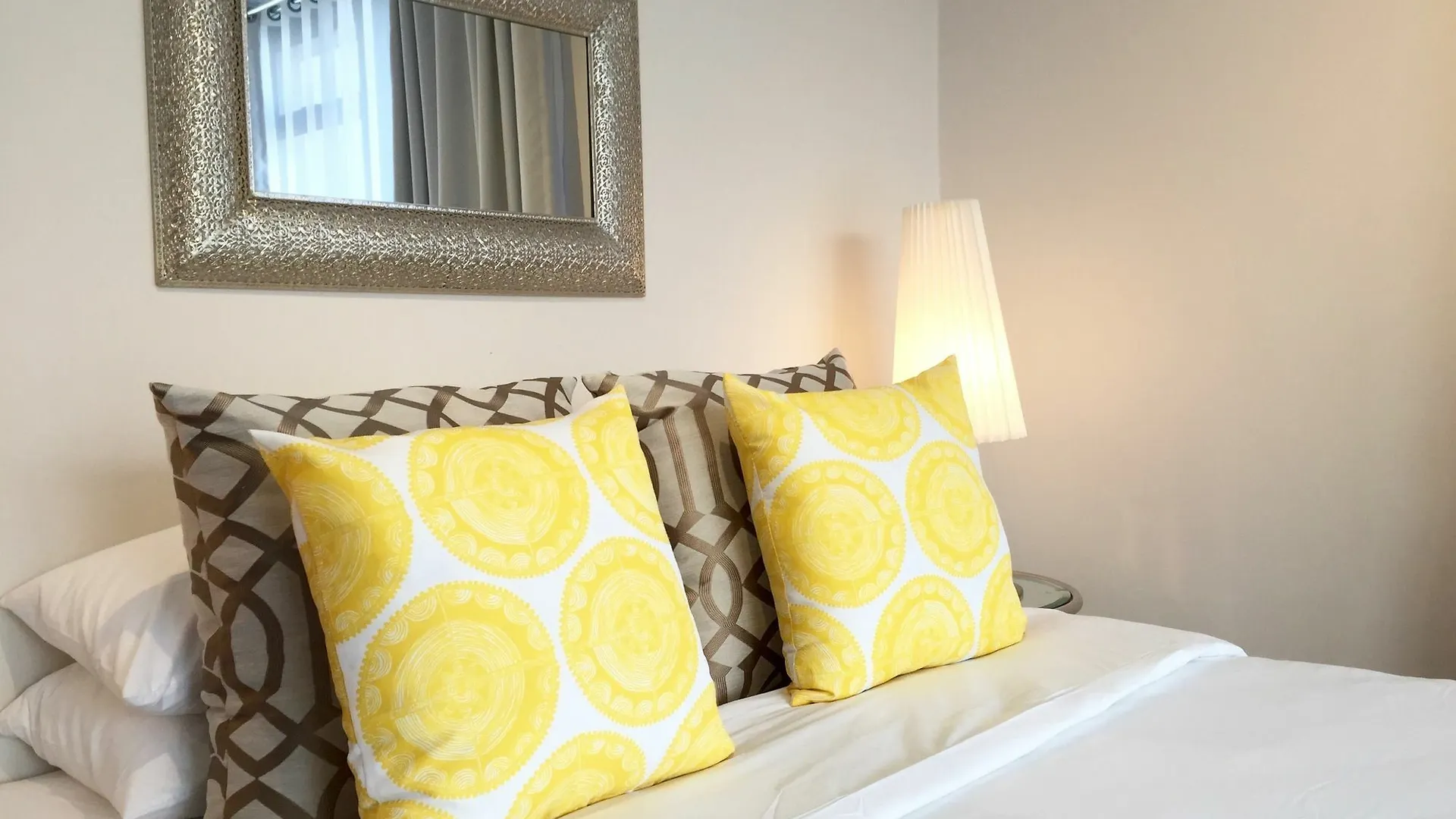 アパート ケープタウンUrban Oasis At The Four Seasonsアパートメント